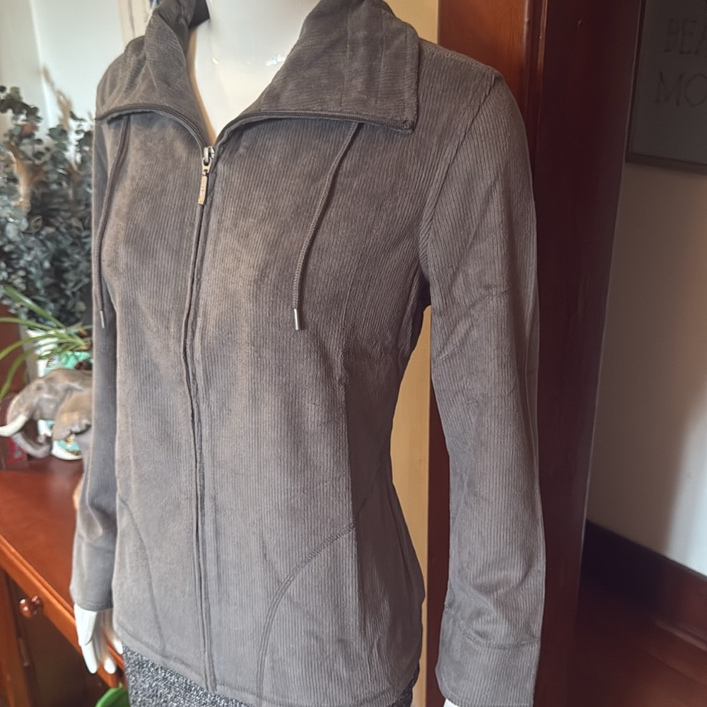 NWT soft size small Northern reflections Women's Gray Jacket